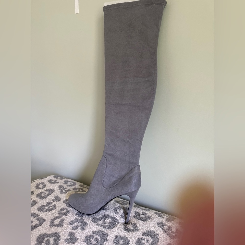 New with Charles David heeled boot size 10